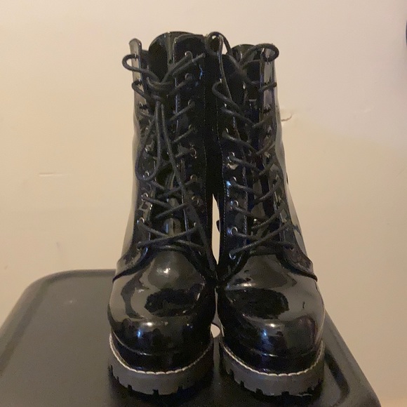 Platforms - Picture 2 of 5